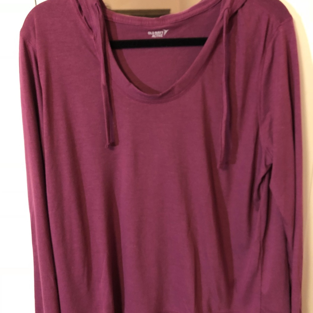 Beautiful long sleeved t-shirt NWOT